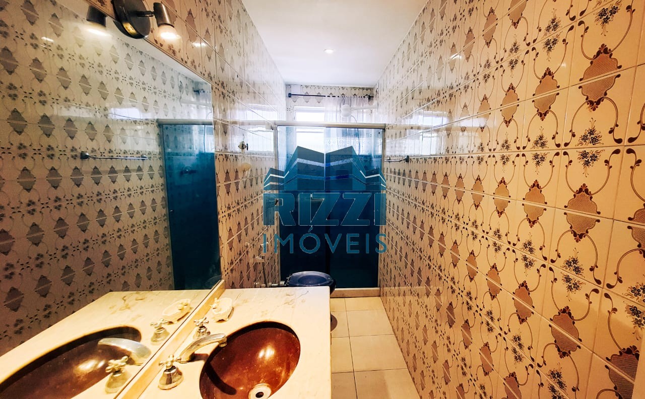 WhatsApp Image 2025-08-19 at 19.04.02 (1)