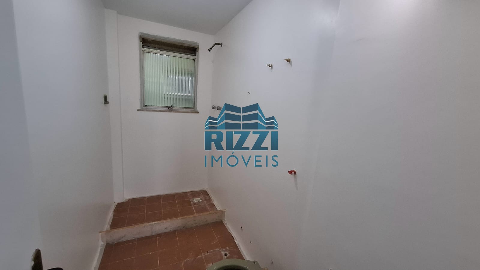 WhatsApp Image 2025-10-15 at 10.59.48 (2)