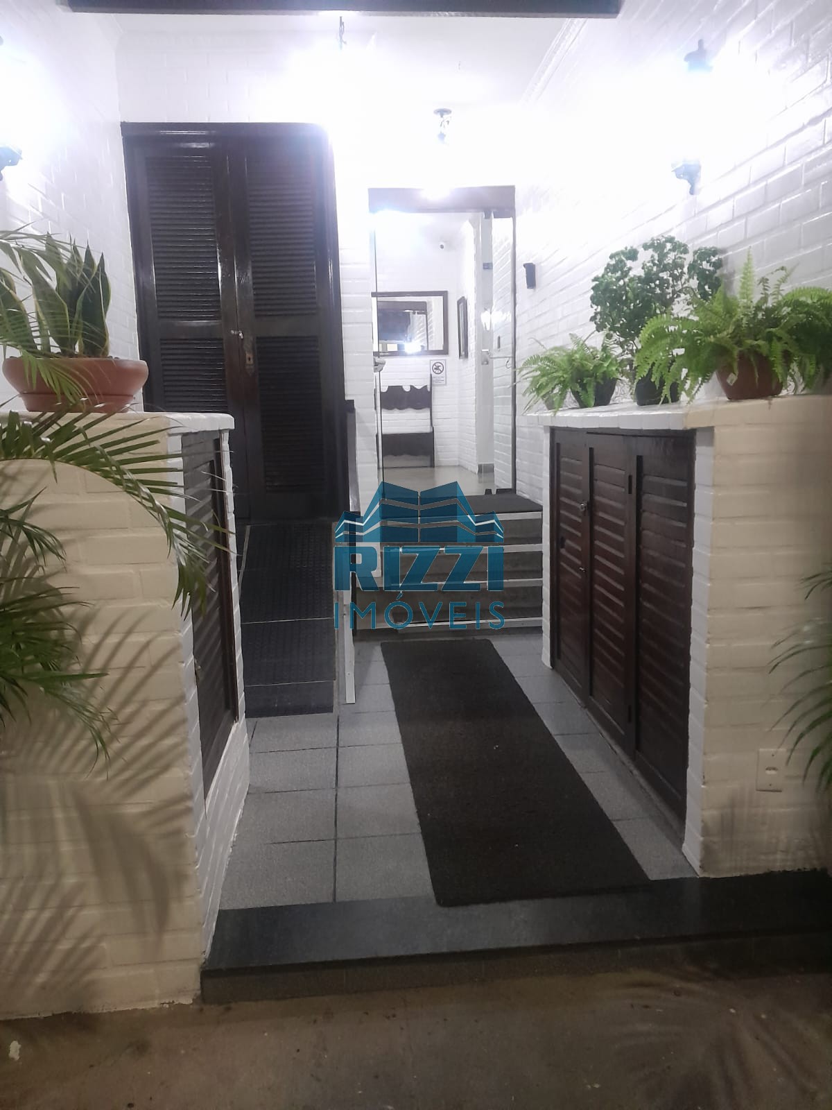 WhatsApp Image 2025-10-15 at 15.40.24 (2)