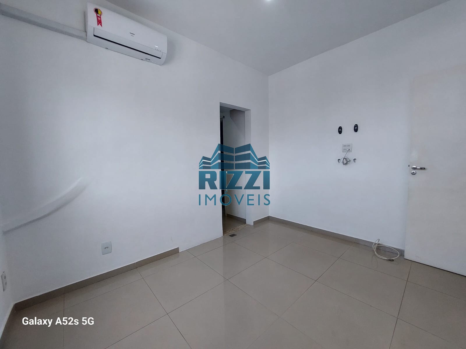 WhatsApp Image 2025-10-16 at 14.25.27 (1)