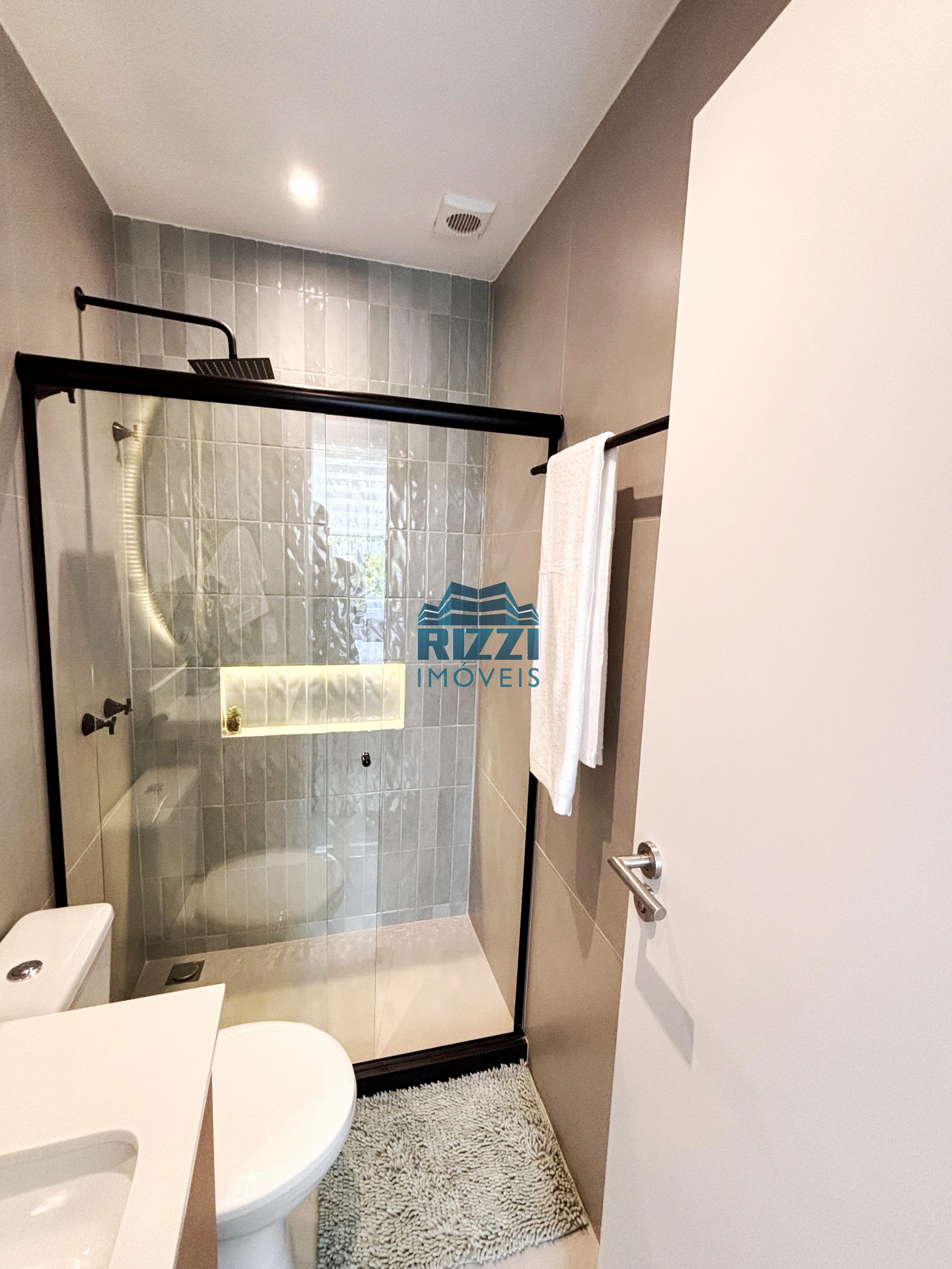 WhatsApp Image 2025-10-20 at 18.36.49