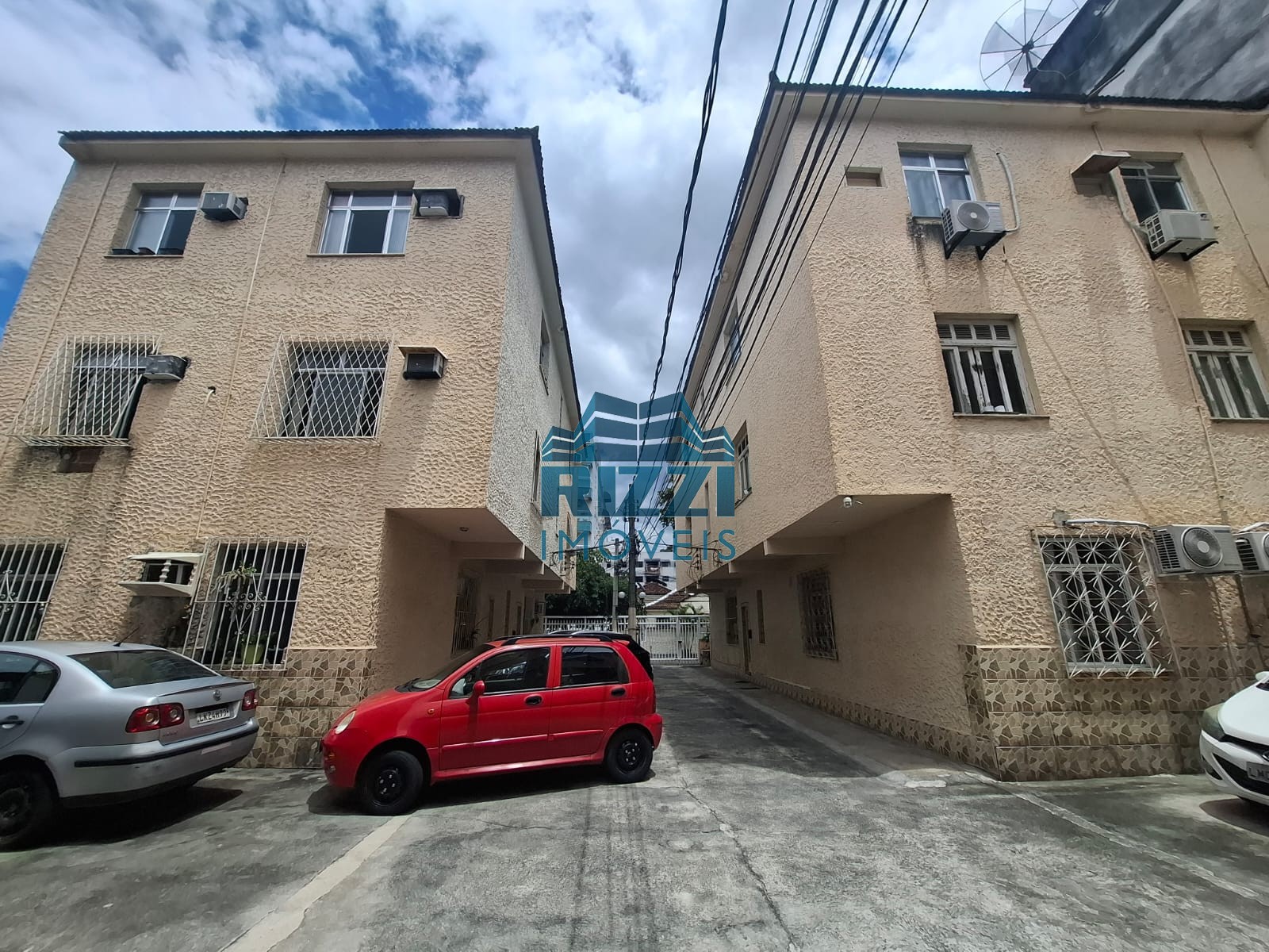 WhatsApp Image 2025-10-23 at 13.53.06 (1)