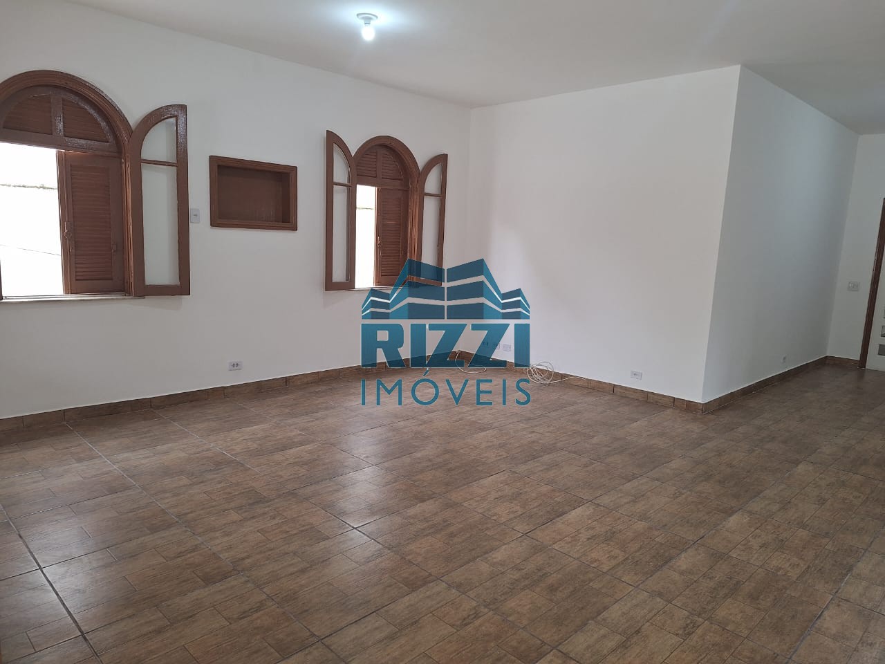 WhatsApp Image 2025-10-23 at 13.57.31