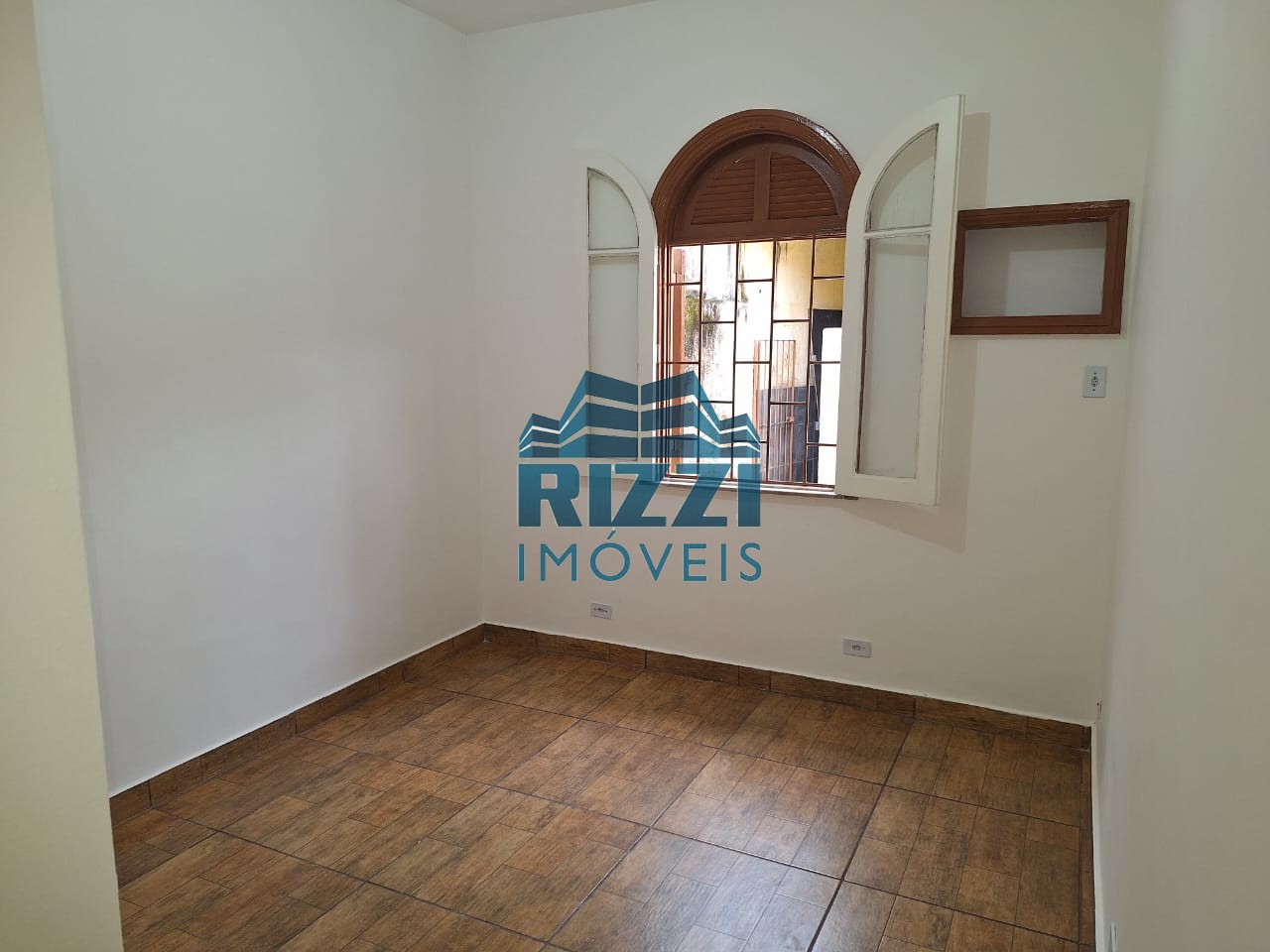 WhatsApp Image 2025-10-23 at 13.57.35