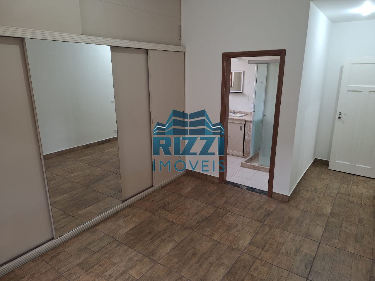 WhatsApp Image 2025-10-23 at 13.57.39