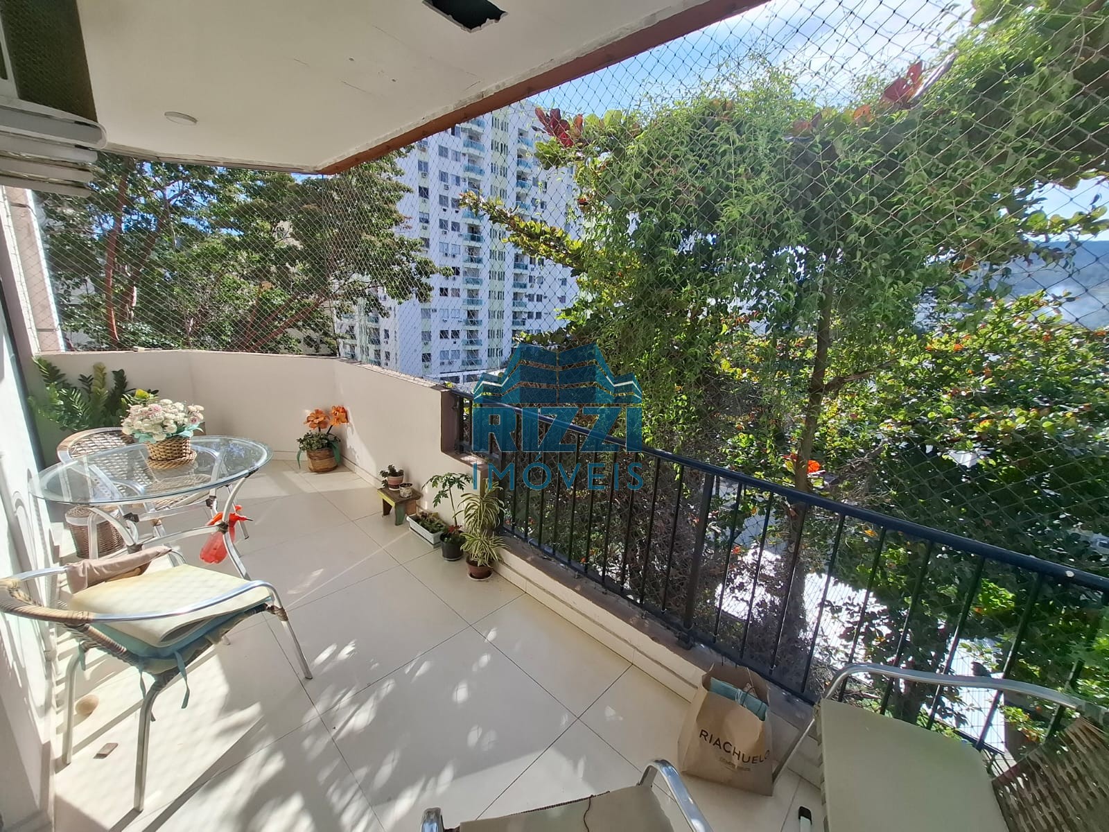 WhatsApp Image 2025-10-23 at 14.33.55 (2)