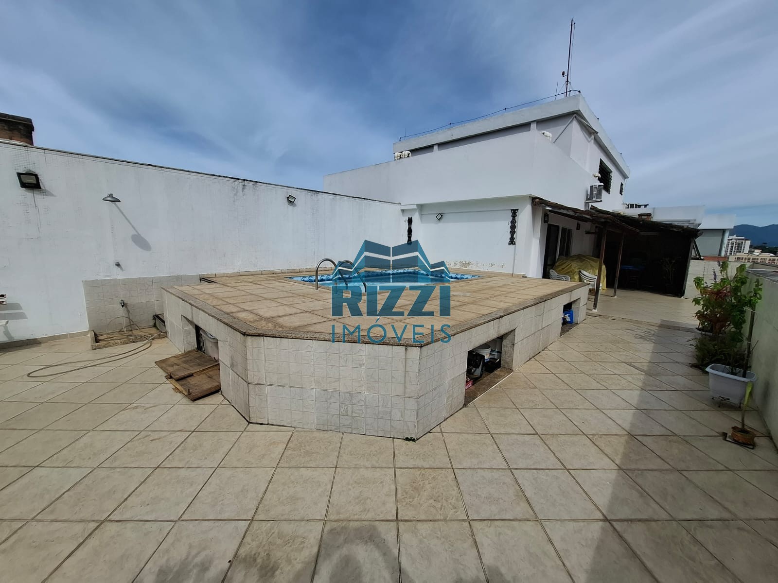 WhatsApp Image 2025-10-23 at 14.33.58 (2)