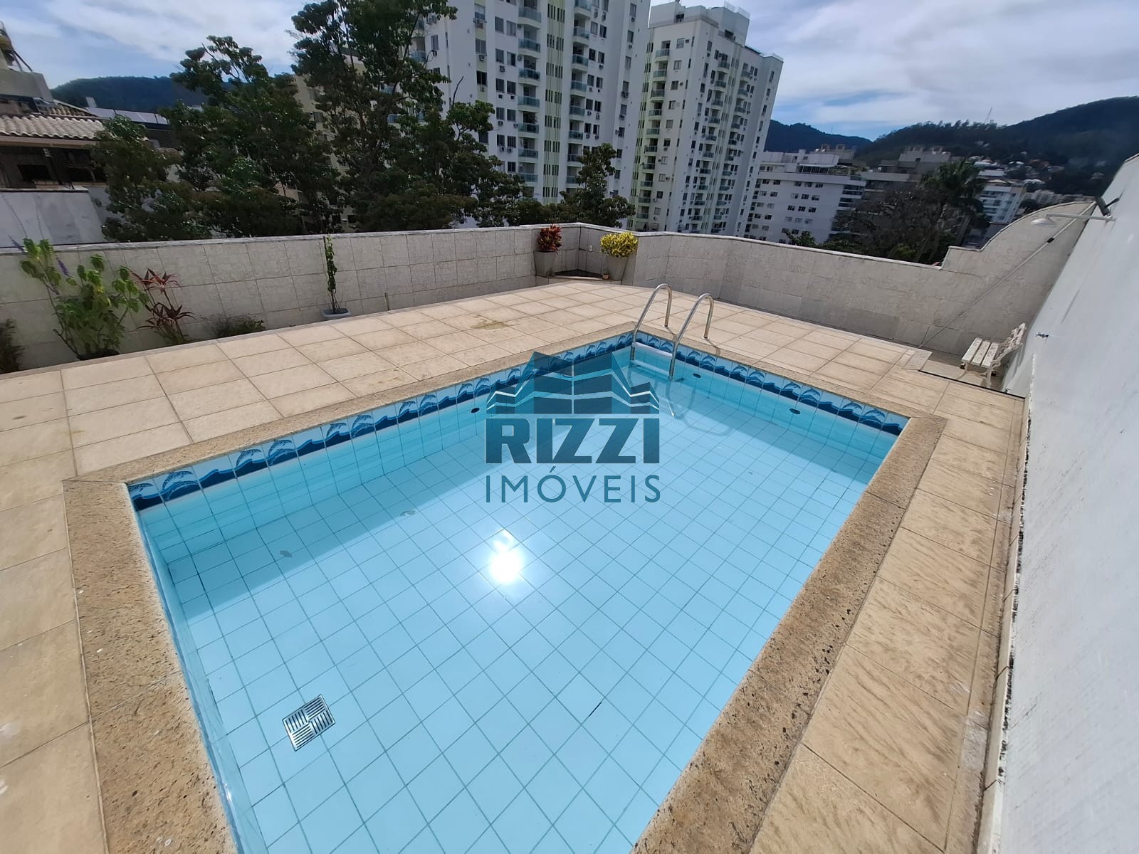 WhatsApp Image 2025-10-23 at 14.33.59