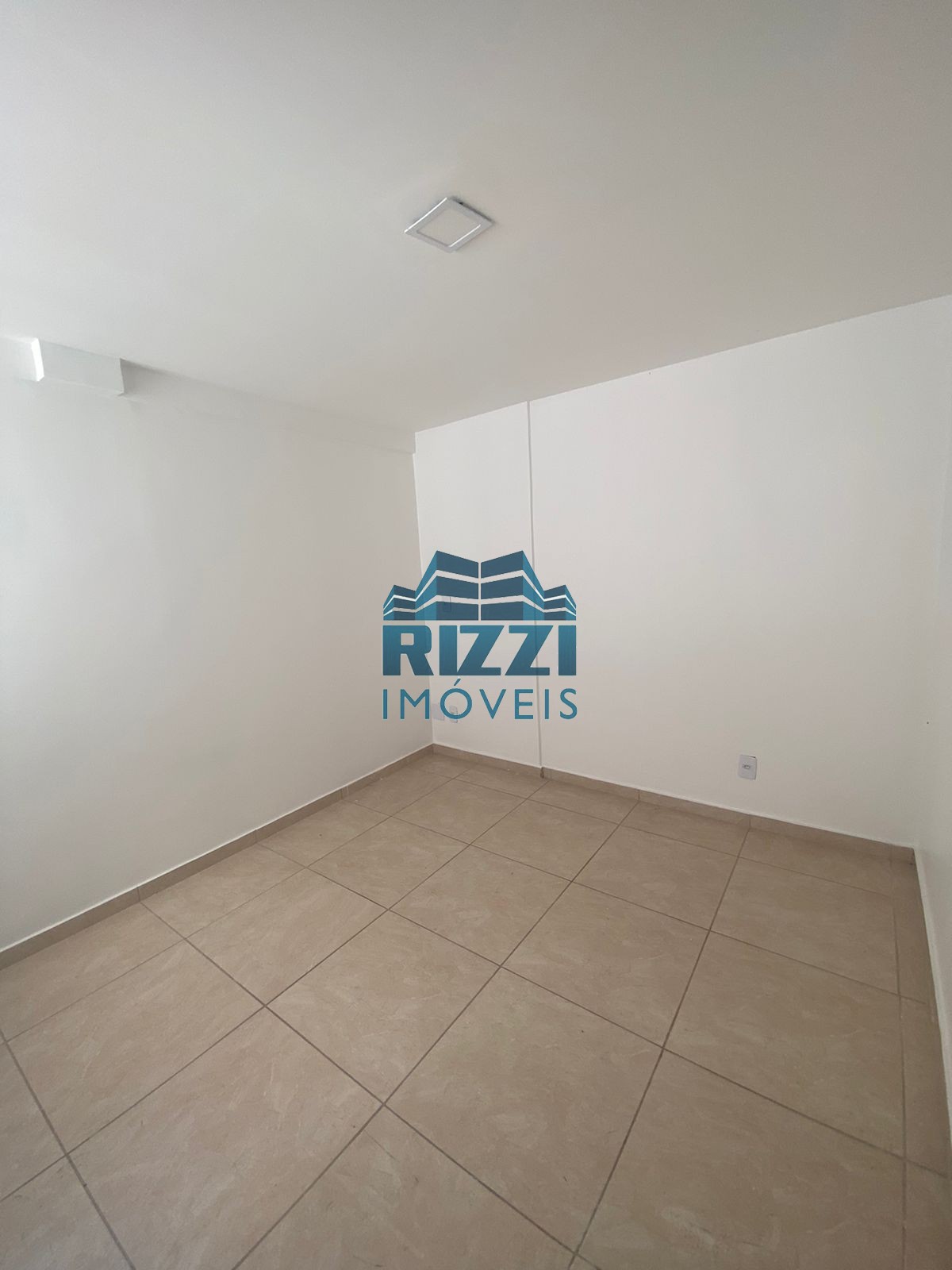 WhatsApp Image 2025-10-25 at 19.32.28 (1)