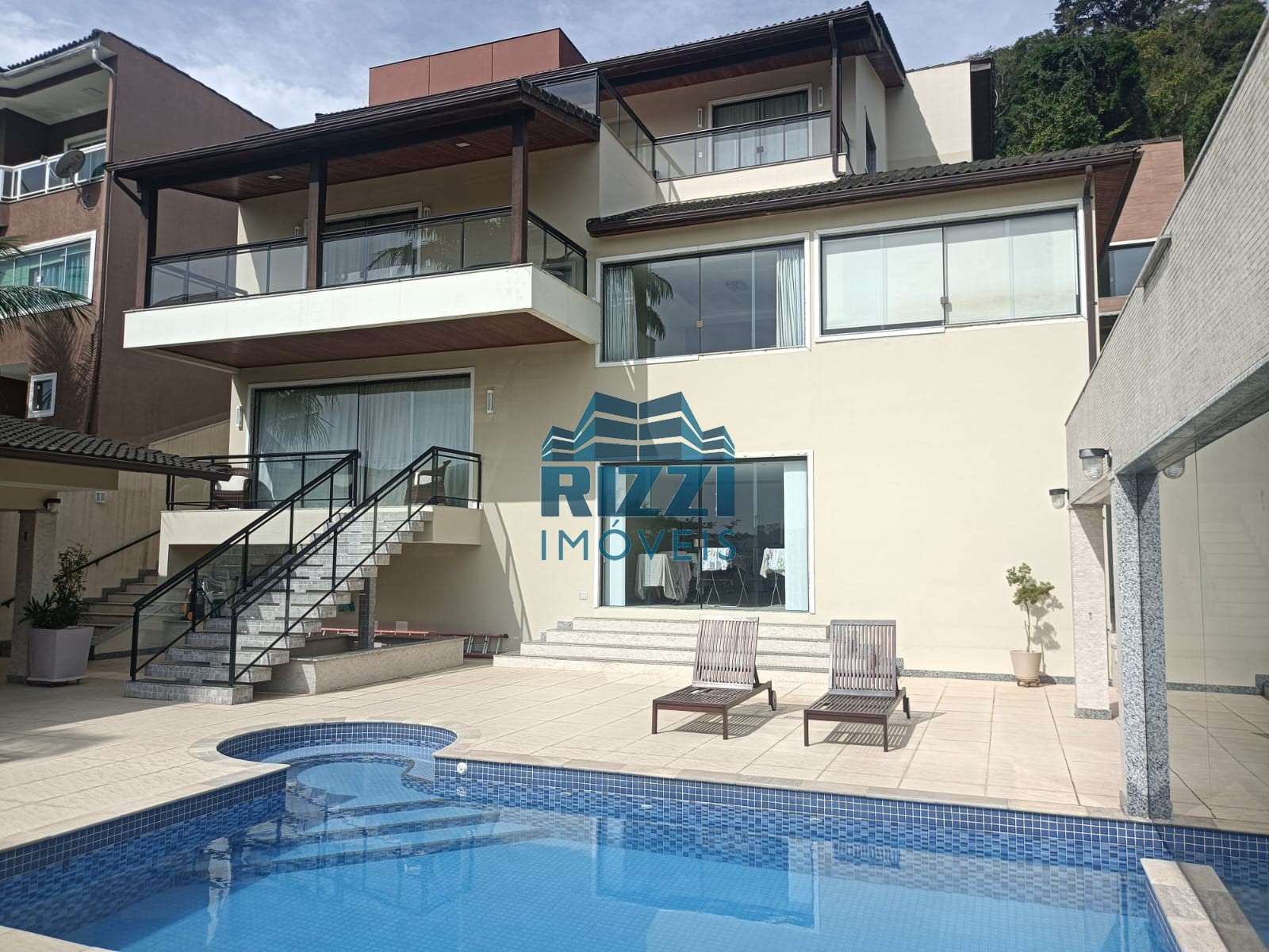 WhatsApp Image 2025-10-28 at 11.54.03 (4)