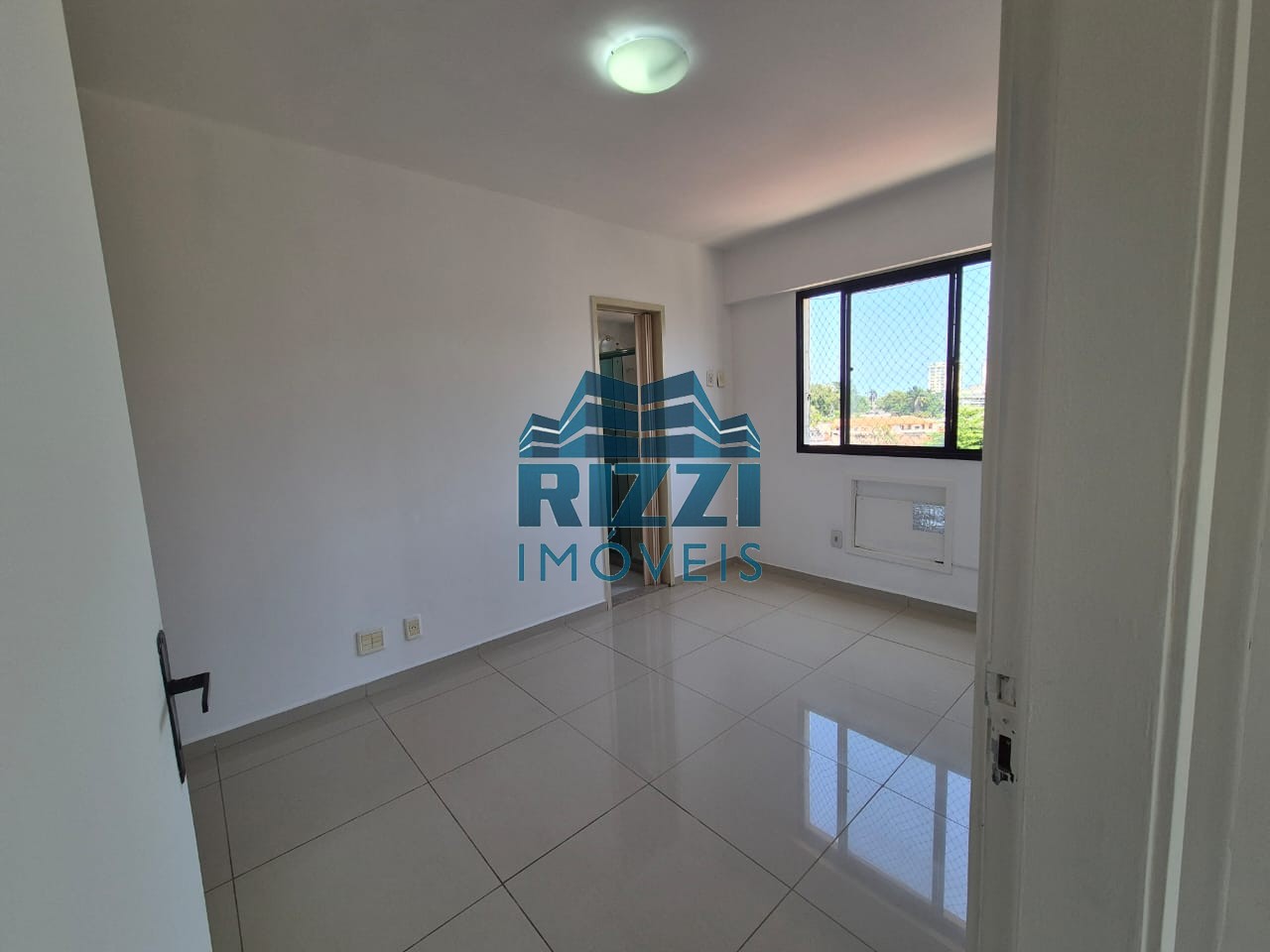 WhatsApp Image 2025-11-01 at 11.48.44