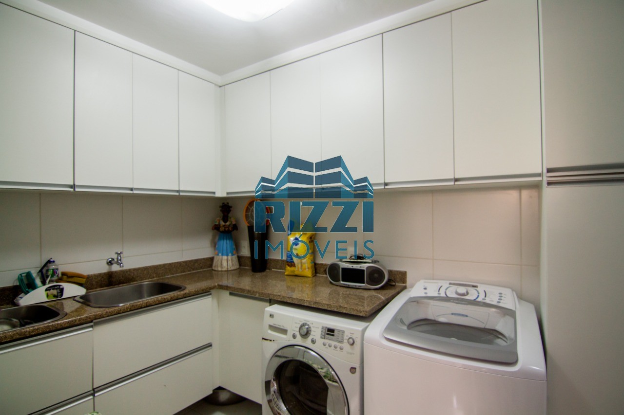 WhatsApp Image 2025-11-12 at 21.08.17 (1)