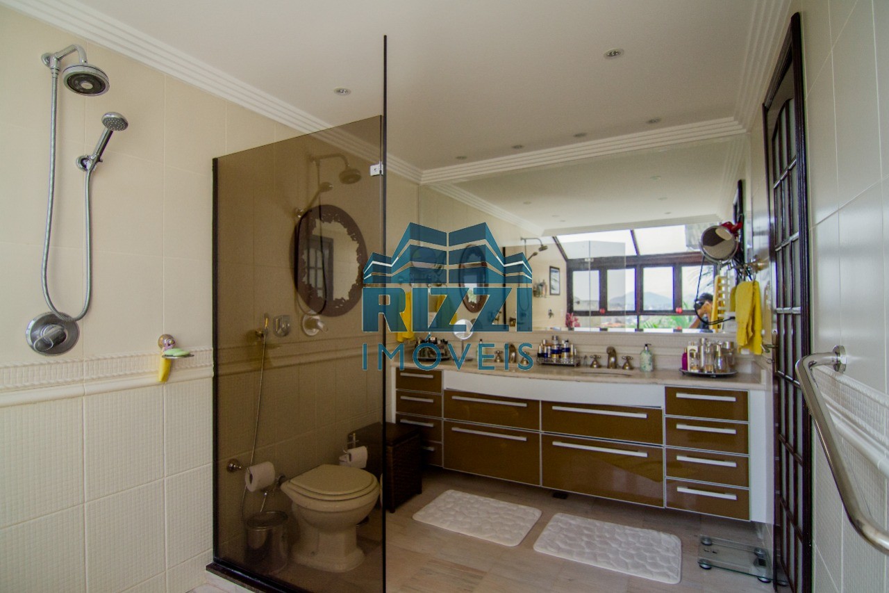 WhatsApp Image 2025-11-12 at 21.08.28 (1)